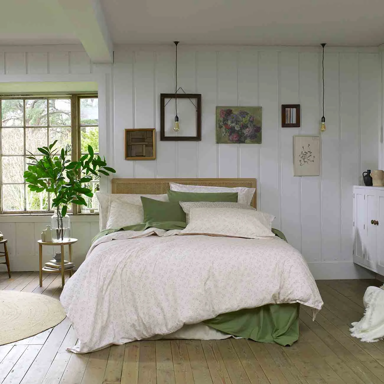 Spring Sprig Printed Cotton Pillowcases (Pair) 6 Spring Sprig Printed Cotton Pillowcases (Pair) - Image 4