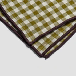Botanical Green Gingham Linen Table Runner 7 Botanical Green Gingham Linen Table Runner -Home Luxury Store PigletinBed GinghamLinenTablewareDetails BotanicalGreen greyBG d7500013 5322 4230 b329 cf9ef68a74eb