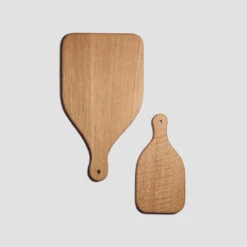 Fryth & Piglet In Bed Wooden Chopping Board 10 Fryth & Piglet In Bed Wooden Chopping Board -Home Luxury Store PigletinBed Kitchen FrythxPiB OakChoppingBoard 1 GreyBG