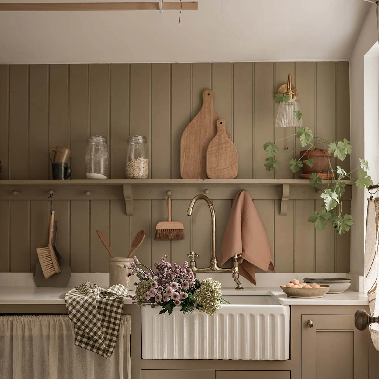 Fryth & Piglet In Bed Wooden Spatula & Spoon 4 Fryth & Piglet In Bed Wooden Spatula & Spoon - Image 2