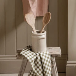 Fryth & Piglet In Bed Wooden Spatula & Spoon 9 Fryth & Piglet In Bed Wooden Spatula & Spoon -Home Luxury Store PigletinBed Kitchen FrythxPiB OakSpatula Lifestyle 3