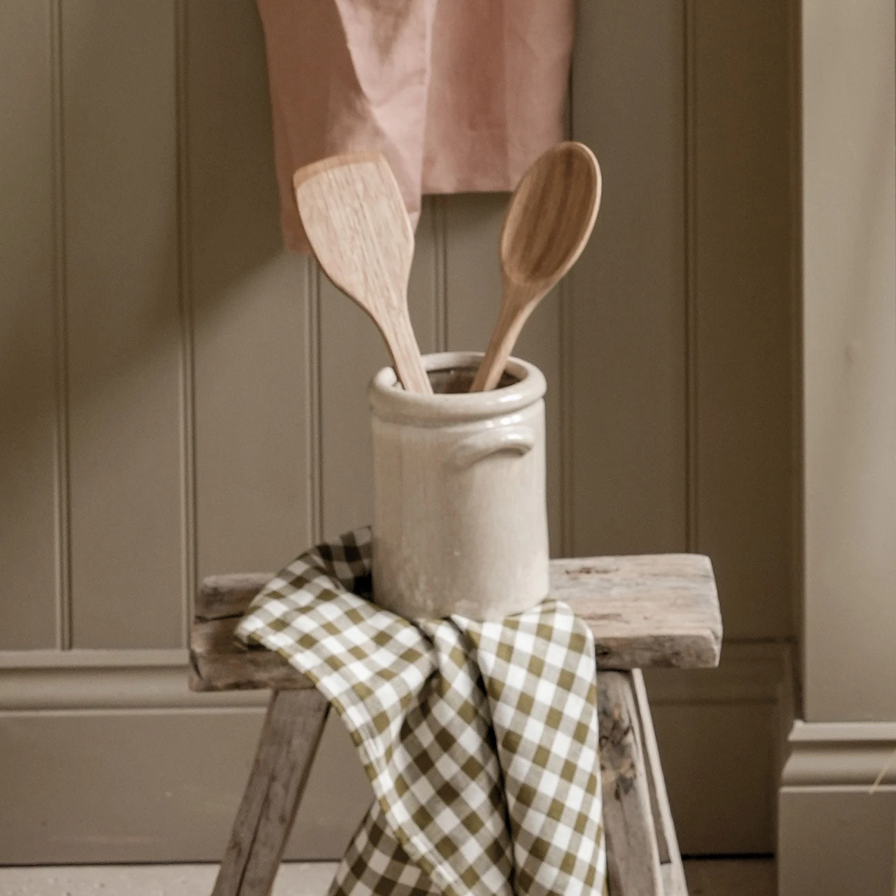 Fryth & Piglet In Bed Wooden Spatula & Spoon 5 Fryth & Piglet In Bed Wooden Spatula & Spoon - Image 3