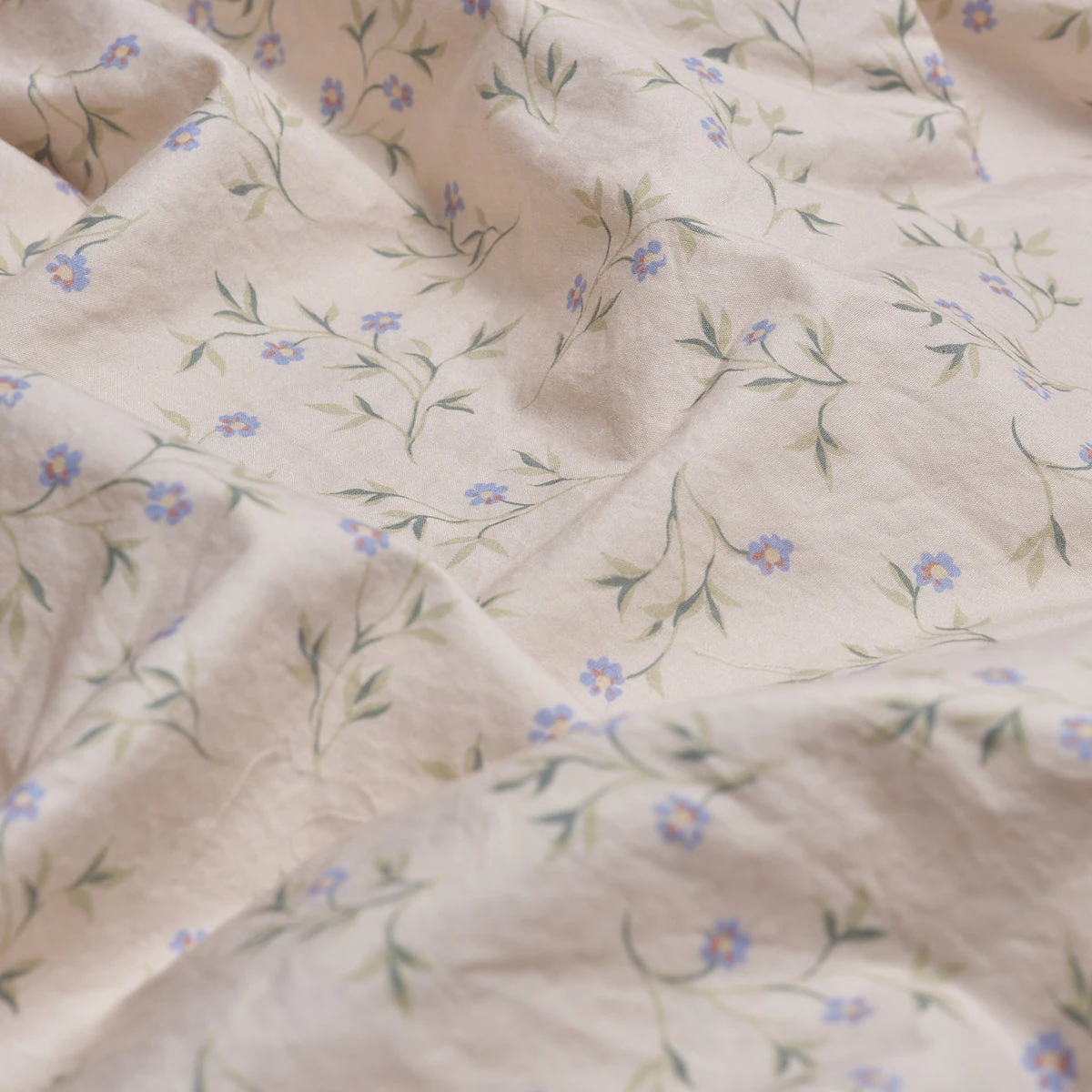 Spring Sprig Printed Cotton Fitted Sheet 4 Spring Sprig Printed Cotton Fitted Sheet - Image 2